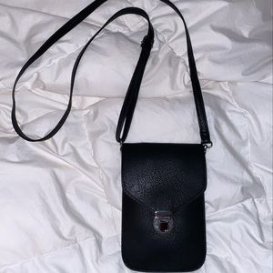 Strap purse with phone opening